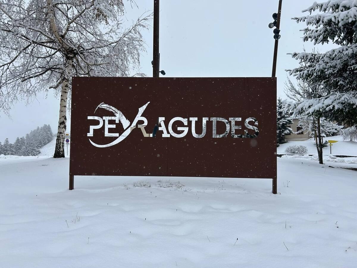 Panneau Peyragudes sous la neige